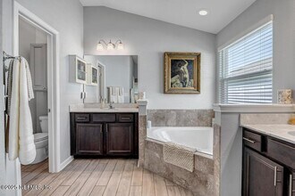 11533 Red Koi Dr in Jacksonville, FL - Building Photo - Building Photo