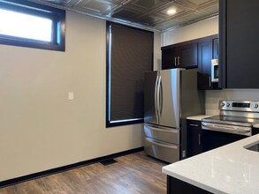 2416 E Carson St in Pittsburgh, PA - Building Photo - Building Photo