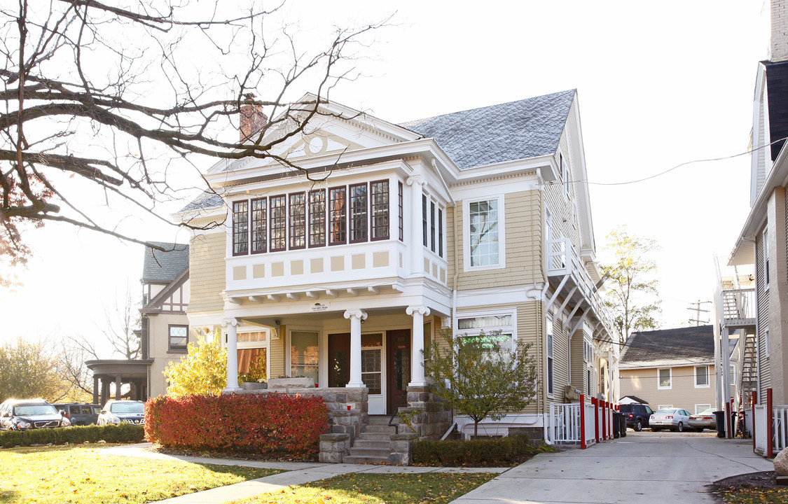 818-820 Hill St in Ann Arbor, MI - Foto de edificio