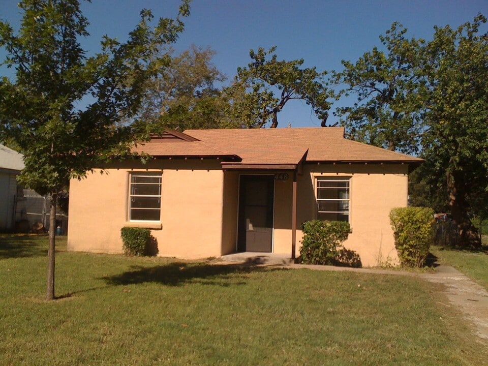 448 S Redford Ln in White Settlement, TX - Building Photo