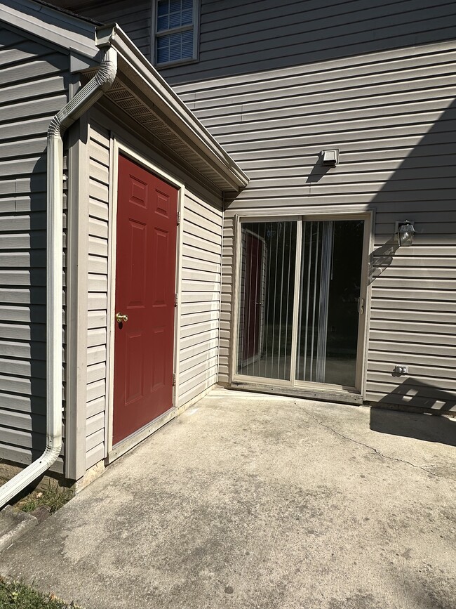 335 Stonehedge Ln in Mechanicsburg, PA - Foto de edificio - Building Photo