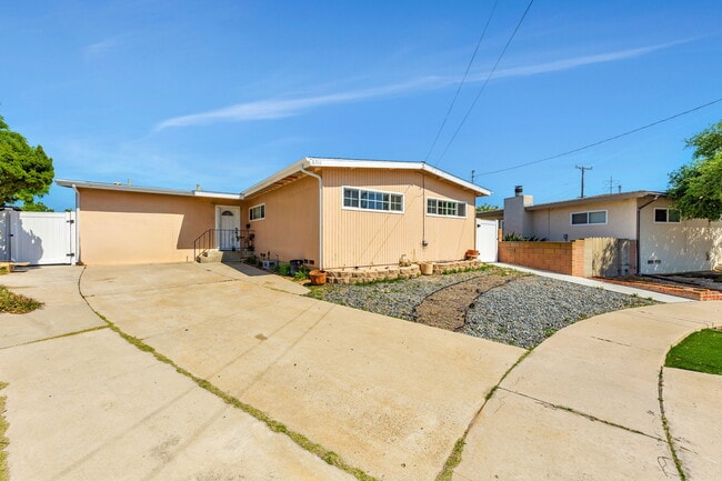 8511 Andrea Ct in San Diego, CA - Building Photo - Building Photo