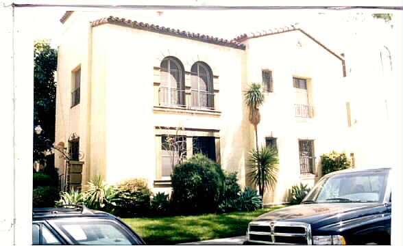 648-652 S Cloverdale Ave in Los Angeles, CA - Foto de edificio