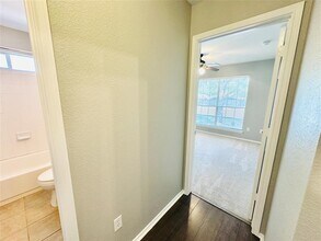 12112 Rancho Alto Rd in Austin, TX - Building Photo - Building Photo