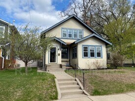 4221 Harriet Ave in Minneapolis, MN - Building Photo
