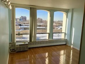 1450 E 55th Plz, Unit 720S in Chicago, IL - Building Photo - Building Photo