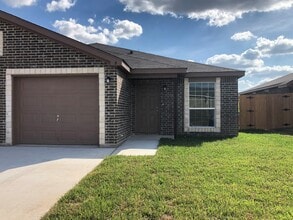 5708 Lariat Ct, Unit #B in Killeen, TX - Building Photo - Building Photo