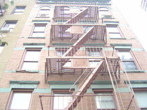 161 E 96th St in New York, NY - Building Photo - Building Photo