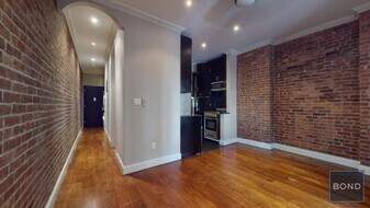 724 10th Ave in New York, NY - Building Photo