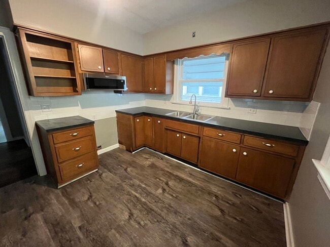 226 S Cornell Cir in Fort Wayne, IN - Building Photo - Building Photo