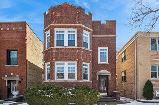 4945 N Kilpatrick Ave in Chicago, IL - Building Photo