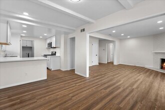 7230 Madora Ave in Los Angeles, CA - Building Photo - Building Photo