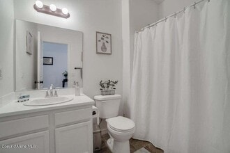 7800 McKlinlock St in Coeur d'Alene, ID - Building Photo - Building Photo