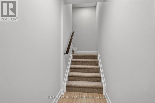 301 Glenroy Gilbert Dr in Ottawa, ON - Building Photo - Building Photo