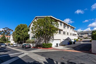 La Jolla Village Park in San Diego, CA - Building Photo - Building Photo