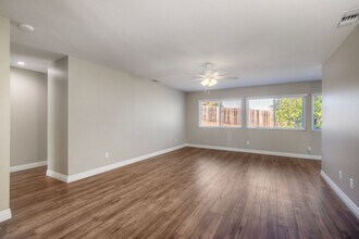 344 Rancho Vista Pl in Vista, CA - Building Photo - Building Photo