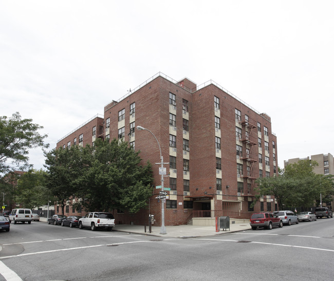 563 Dumont Ave in Brooklyn, NY - Building Photo - Building Photo