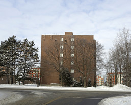 4055 Saint-Jean Boul Apartments