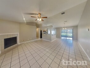 2543 Hendricks Terrace in Deltona, FL - Building Photo - Building Photo