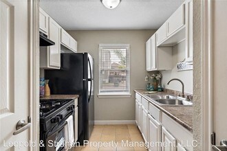 2502 Avenue L in Galveston, TX - Foto de edificio - Building Photo