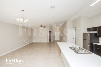 1144 Genesee Ave SE in Palm Bay, FL - Foto de edificio - Building Photo