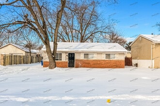 4906 Refugee Rd in Columbus, OH - Building Photo - Building Photo