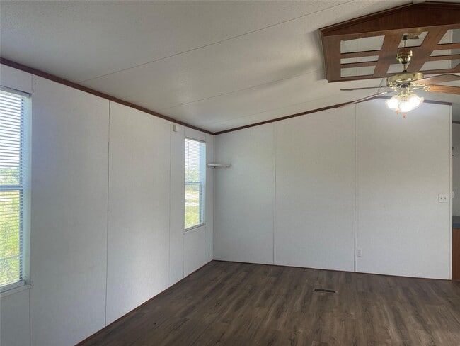 property at 605 Rd 5816