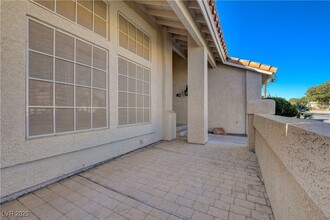 3359 Shallow Pond Dr, Unit 310 in Las Vegas, NV - Building Photo - Building Photo