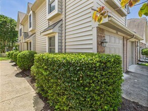 1006 Hanson Way in Virginia Beach, VA - Building Photo - Building Photo