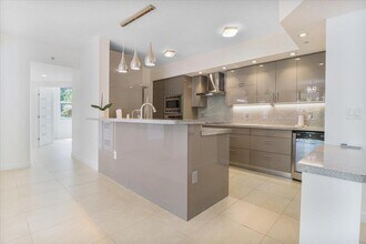 250 174th St, Unit 2305 in Sunny Isles Beach, FL - Building Photo - Building Photo