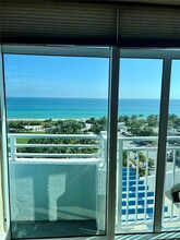 7600 Collins Ave in Miami Beach, FL - Building Photo - Building Photo