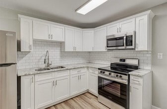 701 N Vermont Ave in Lakeland, FL - Building Photo - Building Photo