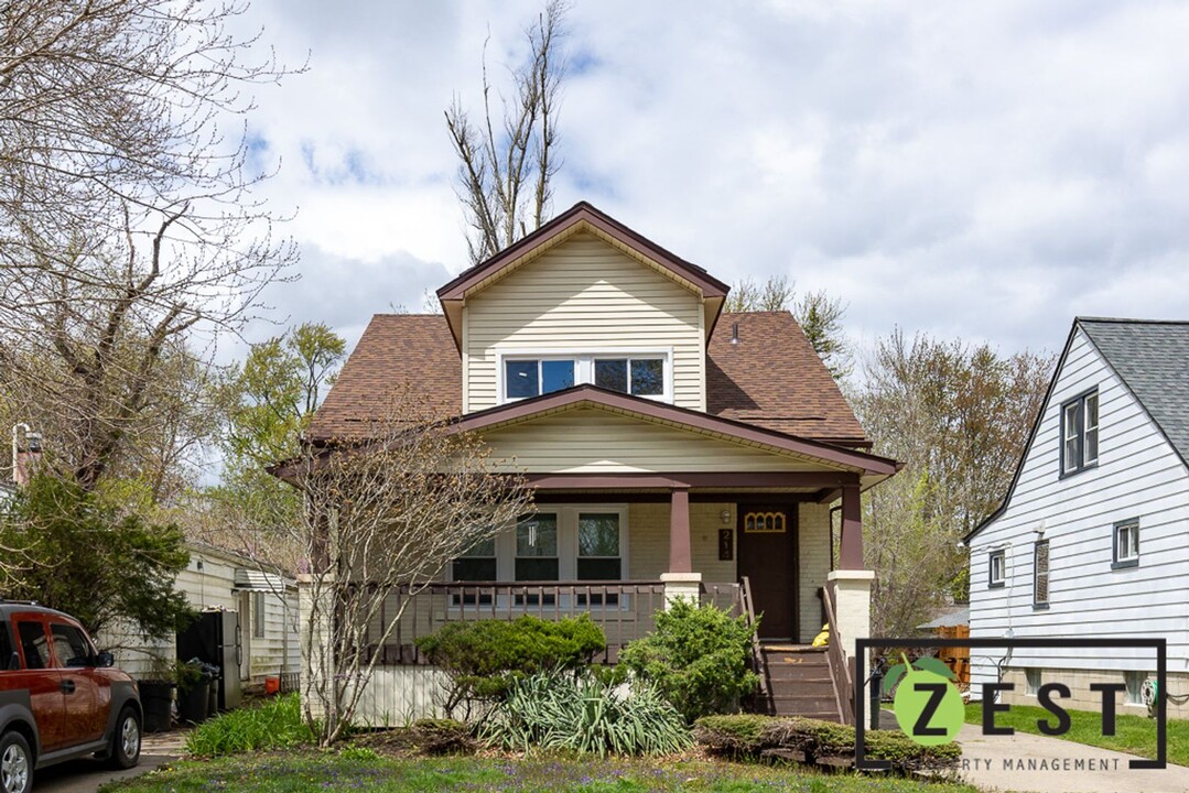 214 Woodsboro Dr, Unit 214 Woodsboro - Upper in Royal Oak, MI - Building Photo