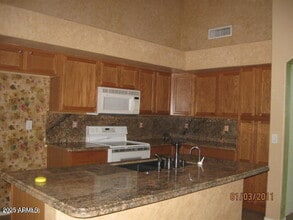 2433 E Nathan Way in Chandler, AZ - Building Photo - Building Photo