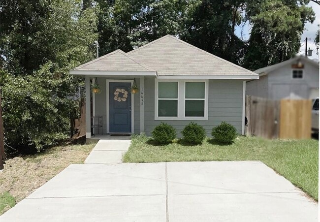 16698 E Forrestal St in Montgomery, TX - Building Photo - Building Photo