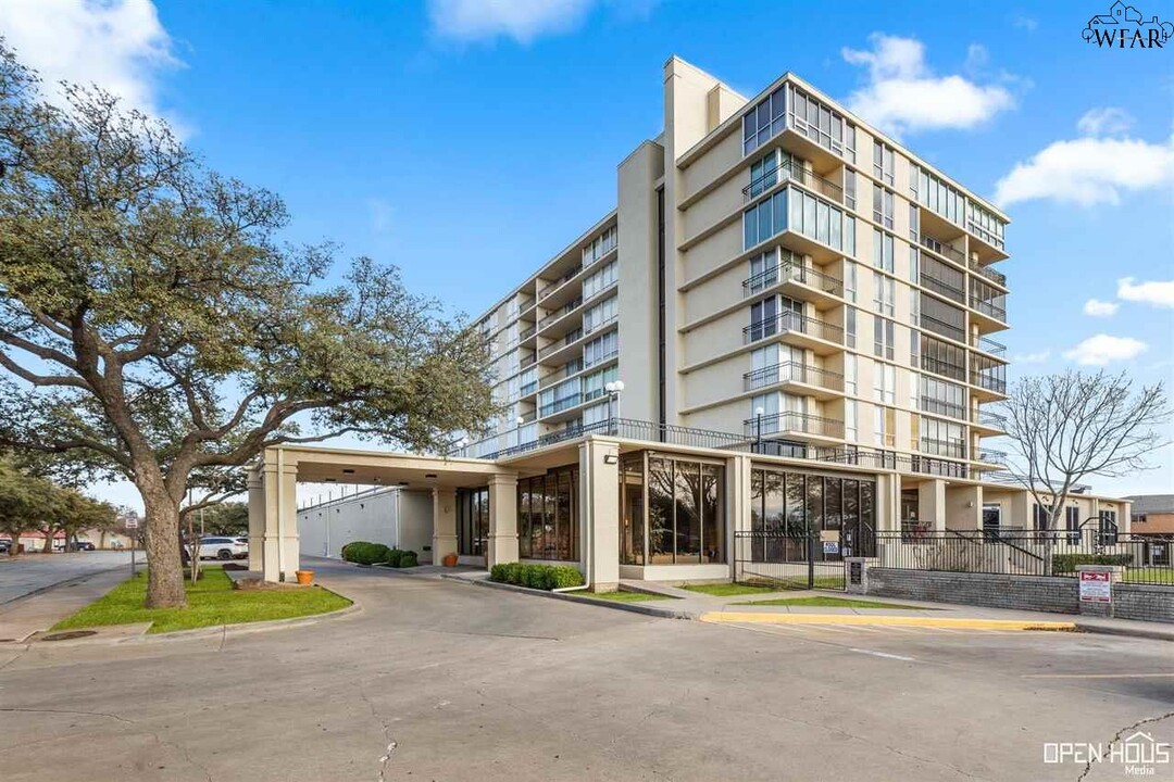 2100 Santa Fe St in Wichita Falls, TX - Building Photo