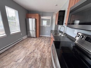 429 Daniel Webster Hwy in Merrimack, NH - Building Photo - Building Photo