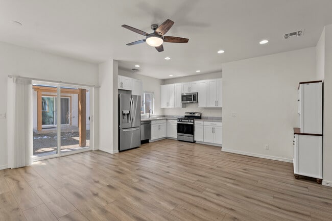38 E Butler Ave in Flagstaff, AZ - Building Photo - Building Photo