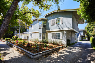 381 Waldo Ave in Pasadena, CA - Building Photo - Building Photo