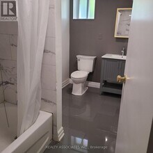 41 Lawnview Dr in Toronto, ON - Building Photo - Building Photo