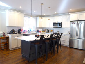 32 Guild St, Unit 1 in Boston, MA - Building Photo - Building Photo