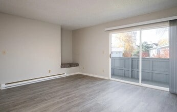 Ivy Terrace in Portland, OR - Building Photo - Building Photo