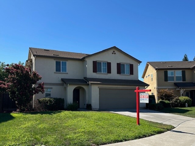 2714 Twin Bridges Ln in Stockton, CA - Building Photo