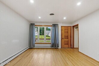 92 Daytona Ave in Albany, NY - Building Photo - Building Photo