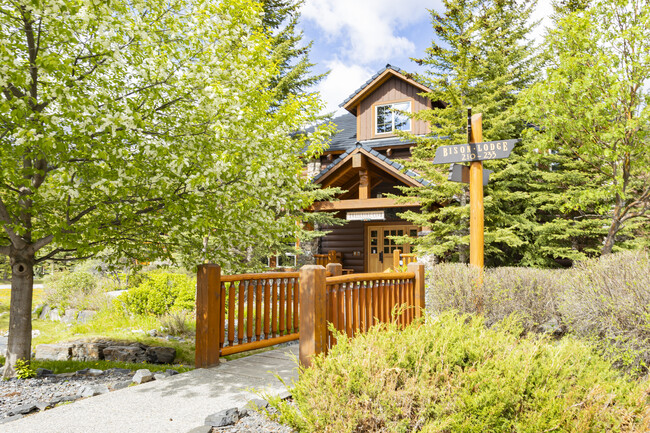 104 Armstrong Pl in Canmore, AB - Building Photo - Building Photo