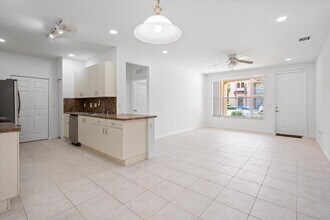 3561 Forest Hill Blvd in Palm Springs, FL - Building Photo - Building Photo
