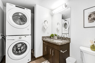 988 Halekauwila St, Unit 3905 in Honolulu, HI - Building Photo - Building Photo