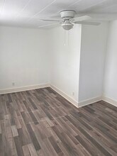 2 Mt Hope St-Unit -2 in Dedham, MA - Foto de edificio - Building Photo