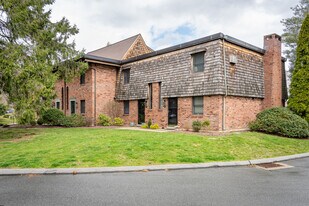 Heritage Cove in Essex, CT - Building Photo