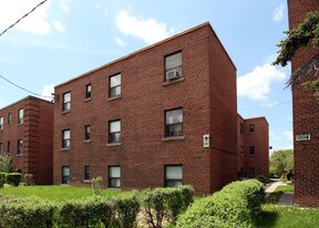 1000 O'connor Dr in Toronto, ON - Building Photo